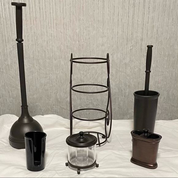 Bathroom Accessories - Picture 1 of 3